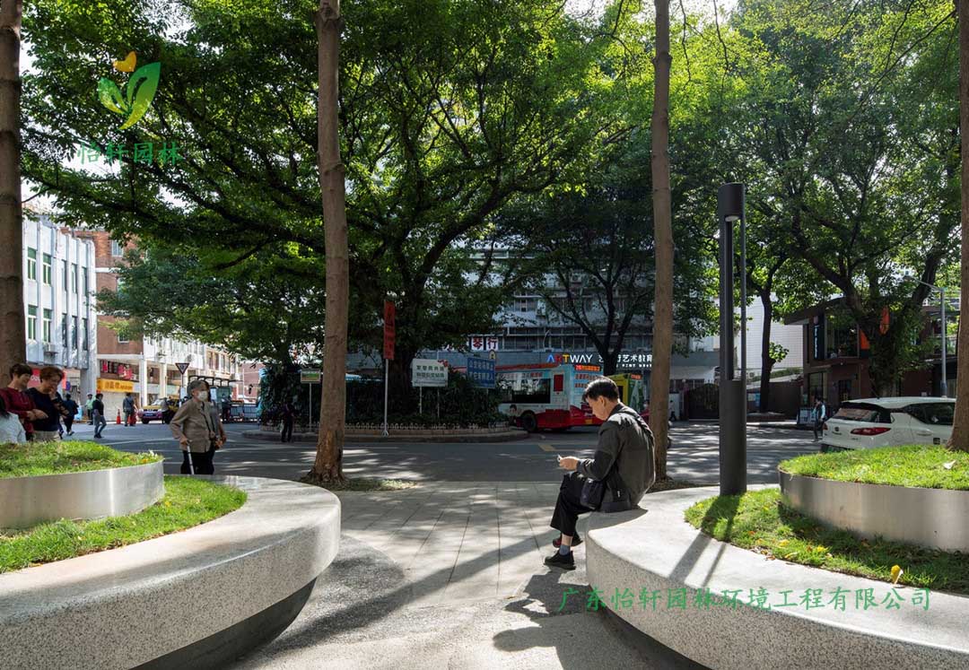 東山少爺南廣場(chǎng)社區(qū)公園綠化工程實(shí)景圖