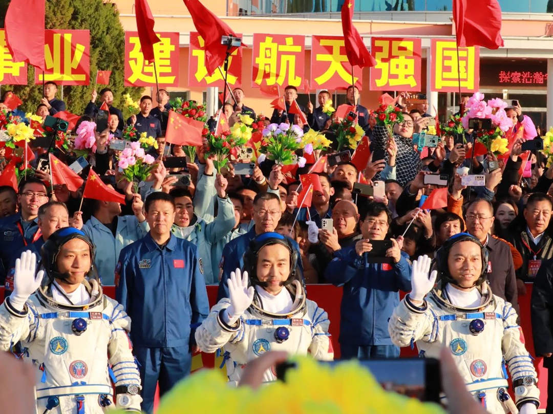 神十七乘組，領命出征！